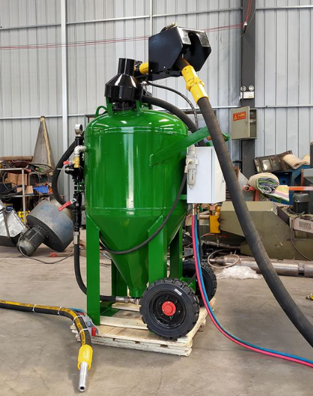 可克达拉移动式喷砂机 户外施工效率翻倍