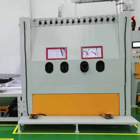 可克达拉高效生产，从箱体手动喷砂机开始，提升零部件质量